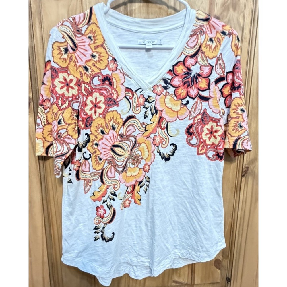 Chico's Floral Graphic V-Neck Tee | Size 1 (US M) | Boho Flower Print Casual Top